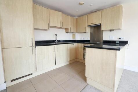 36 Flagstaff Court, Canterbury, Kent CT1 3HA