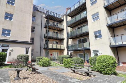 36 Flagstaff Court, Canterbury, Kent CT1 3HA