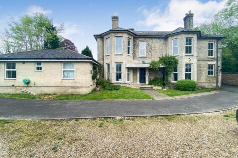 1 Glenmore Road, Salisbury, SP1 3HF