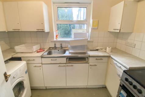 1 Glenmore Road, Salisbury, SP1 3HF
