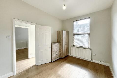 77 Francis Road, Leyton, E10 6PL