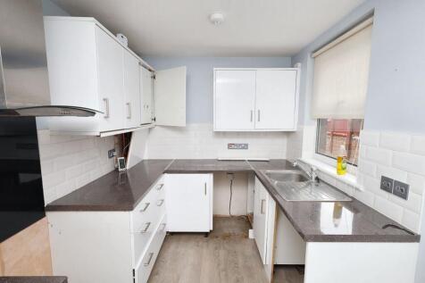 124 Netley Road, Newbury Park, Essex IG2 7NW