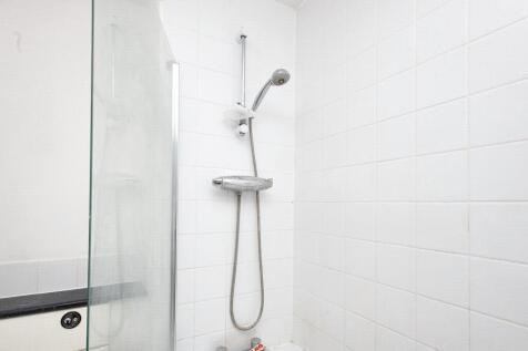 Flat 415 Becket House, New Road, Brentwood, Essex CM14 4GA