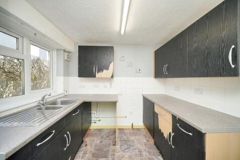 30 Pilgrims Way, Andover, Hampshire, SP10 5HW