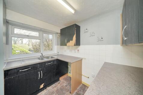 30 Pilgrims Way, Andover, Hampshire, SP10 5HW