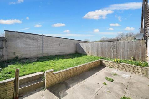 30 Pilgrims Way, Andover, Hampshire, SP10 5HW