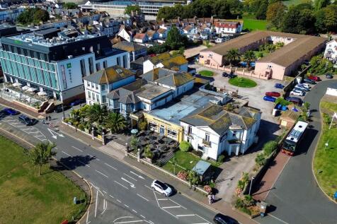 Inn on the Green, Paignton, Esplanade Road, Paignton TQ4 6BG