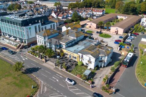 Inn on the Green, Paignton, Esplanade Road, Paignton TQ4 6BG