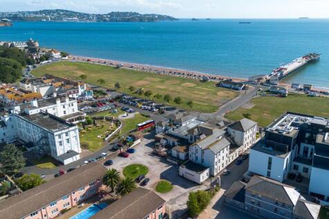 Inn on the Green, Paignton, Esplanade Road, Paignton TQ4 6BG
