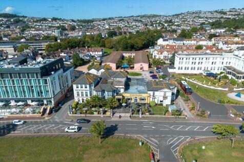 Inn on the Green, Paignton, Esplanade Road, Paignton TQ4 6BG