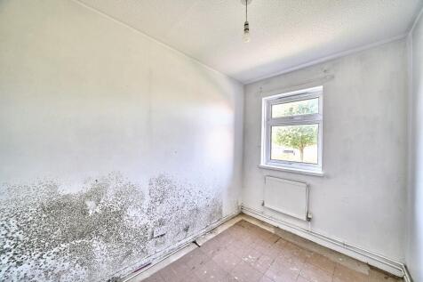 38 Little Grove, Bushey, Hertfordshire, WD23 3BG