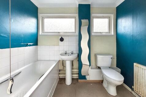 171 Wheatcroft, Cheshunt, Waltham Cross, EN7 6JU