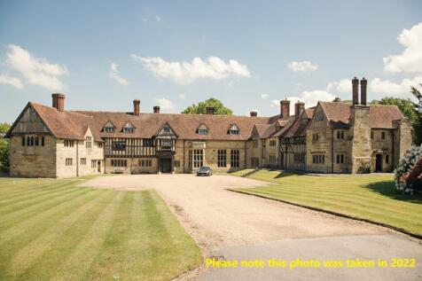 Homestall Manor, Homestall Road, Ashurst Wood, East Grinstead, RH19 3PG