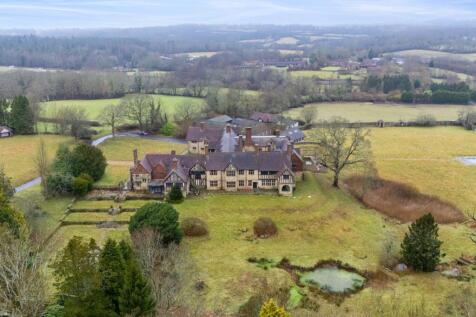 Homestall Manor, Homestall Road, Ashurst Wood, East Grinstead, RH19 3PG