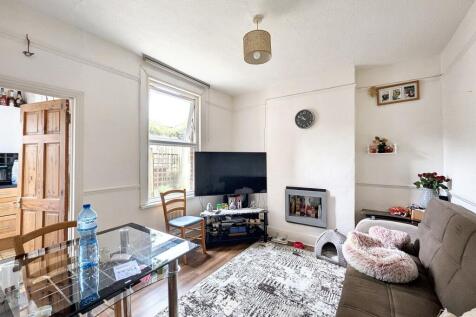 26 Adamsrill Road, Sydenham London SE26 4AN