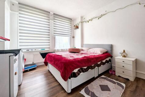 26 Adamsrill Road, Sydenham London SE26 4AN