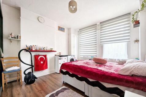 26 Adamsrill Road, Sydenham London SE26 4AN