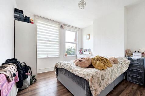 26 Adamsrill Road, Sydenham London SE26 4AN