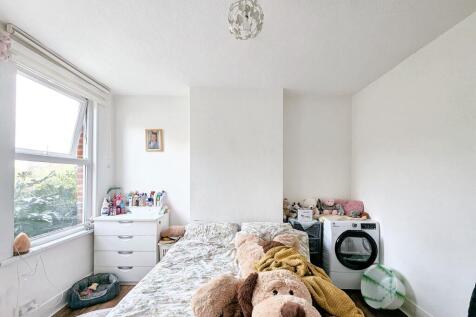 26 Adamsrill Road, Sydenham London SE26 4AN