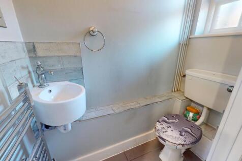 12 Brook Close, Balham High Road, Balham,  London, SW17 7BT