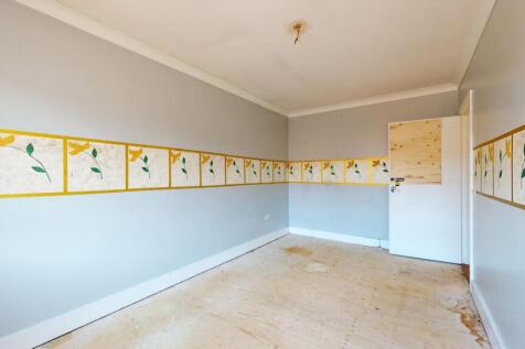 12 Brook Close, Balham High Road, Balham,  London, SW17 7BT