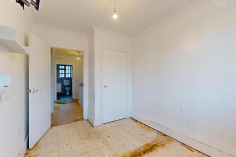12 Brook Close, Balham High Road, Balham,  London, SW17 7BT
