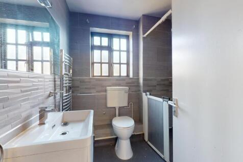 12 Brook Close, Balham High Road, Balham,  London, SW17 7BT