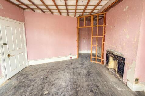 Two adjoining rooms, Silwood place, St johns Road, Crowborough, TN6 1RW