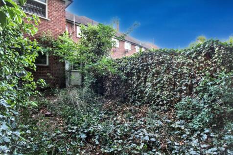 1 Leigh Drive, Romford, Essex, RM3 7YJ
