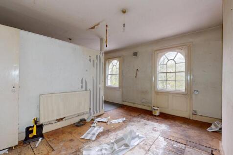 Flat C, 46 Canonbury Road, Islington, London, N1 2HS