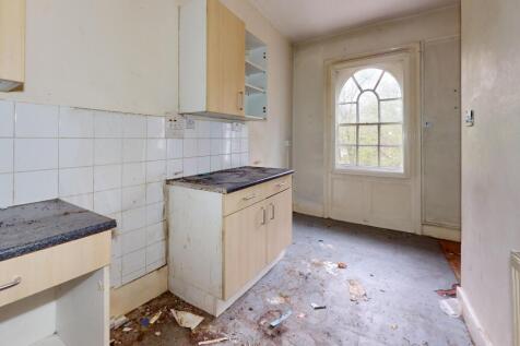 Flat C, 46 Canonbury Road, Islington, London, N1 2HS