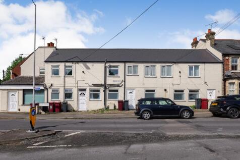 Flats A-D, 1 Donkin Hill, Caversham, Reading, RG4 5DG