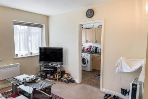 Flats A-D, 1 Donkin Hill, Caversham, Reading, RG4 5DG