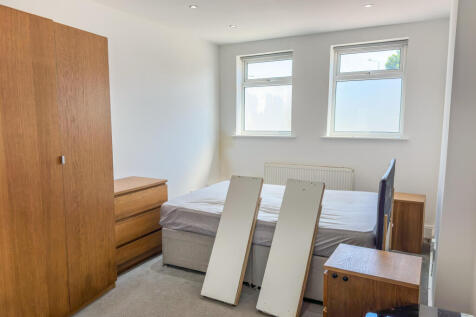 Flats A-D, 1 Donkin Hill, Caversham, Reading, RG4 5DG