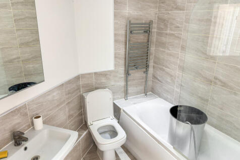 Flats A-D, 1 Donkin Hill, Caversham, Reading, RG4 5DG