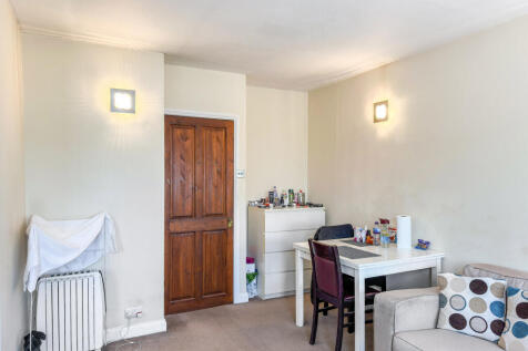 Flats A-D, 1 Donkin Hill, Caversham, Reading, RG4 5DG