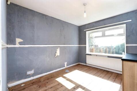 67 Sandstone Road, Wincobank, Sheffield, S9 1AF