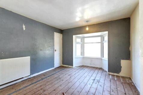 67 Sandstone Road, Wincobank, Sheffield, S9 1AF