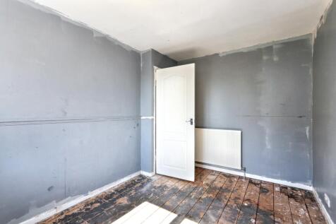 67 Sandstone Road, Wincobank, Sheffield, S9 1AF