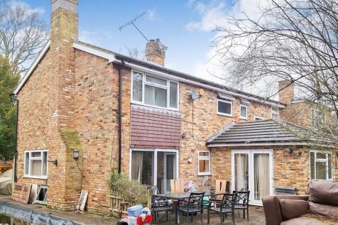 5 Cheniston Grove, Maidenhead, SL6 4LN
