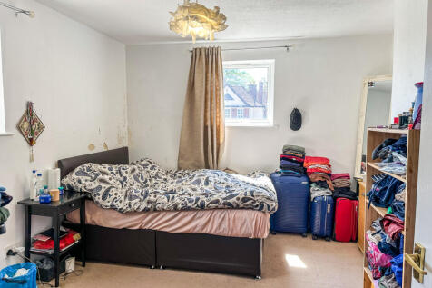 Flats A-D, 1 Donkin Hill, Caversham, Reading, RG4 5DG