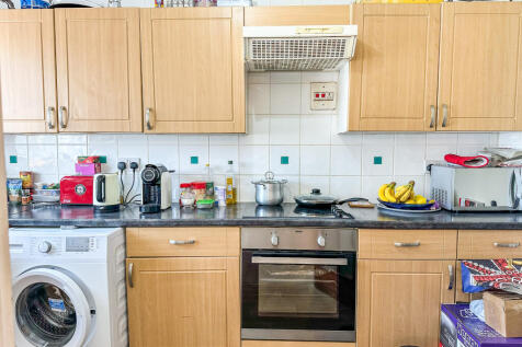 Flats A-D, 1 Donkin Hill, Caversham, Reading, RG4 5DG