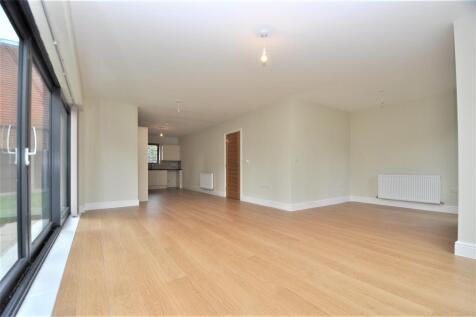 82A, 82B, 82C, 82D &amp; 82E Aldersbrook Road, London, E12 5DH