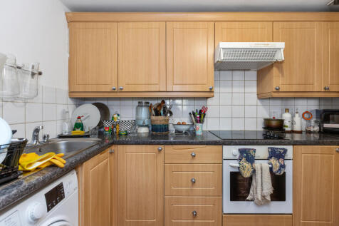 233-235 Kilburn High Road, London, NW6 7JN