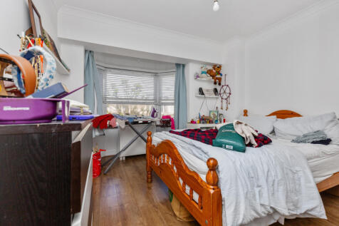 233-235 Kilburn High Road, London, NW6 7JN