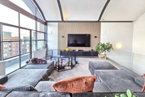 Apartment 802, 25 Church Street, Manchester M4 1PE