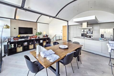 Apartment 802, 25 Church Street, Manchester M4 1PE