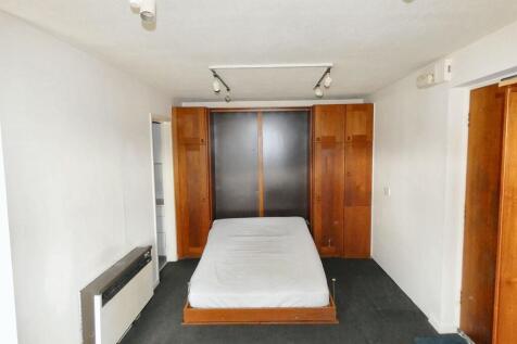 25 Greylees Avenue, Hull, HU6 7YG