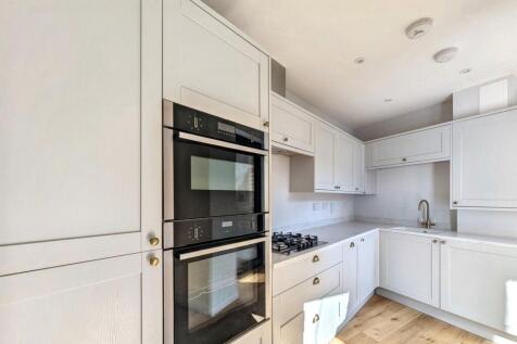 Apartment 2, 132 Battersea High Street,  Battersea, London SW11 3JR