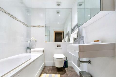 First Floor Flat, 5 Clayland&#39;s Place, London, SW8 1NL